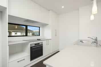 1/10 Shamrock Lane, Te Atatu Peninsula