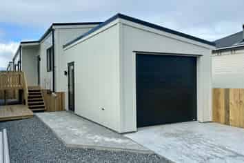 25 Derby Street, Westport