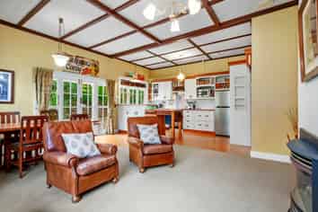 5 Coach Lane, Belmont