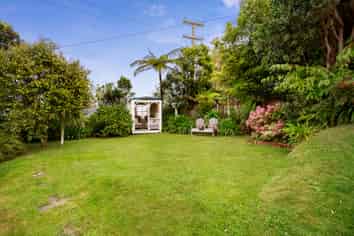 5 Coach Lane, Belmont