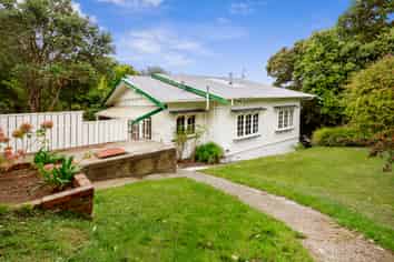 5 Coach Lane, Belmont