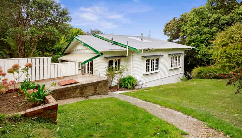 5 Coach Lane, Belmont