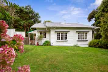 5 Coach Lane, Belmont