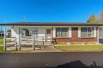 33A Orchard Avenue, Enderley