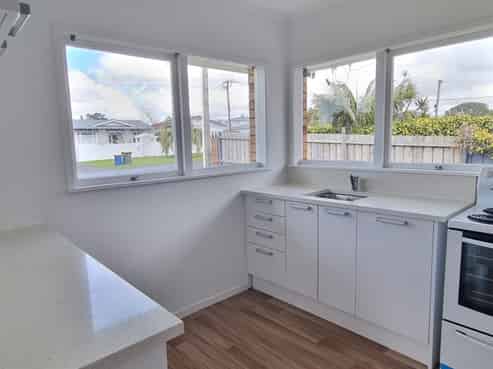 1/12 Aramoana Avenue, Devonport