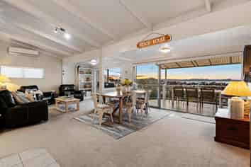 1/34 Totara Road, Stanmore Bay