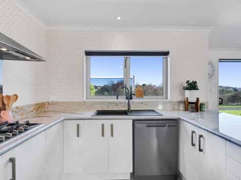 28a Jules Crescent, Bell Block
