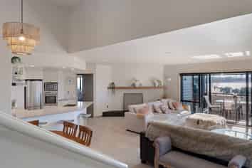 8 Lorrigan Way, Welcome Bay