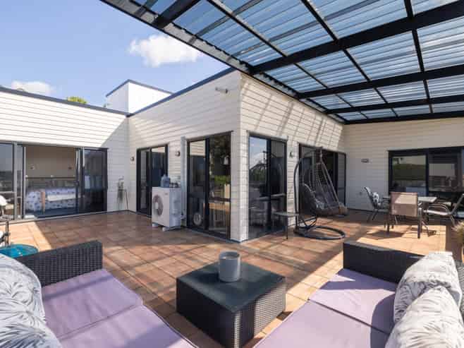 8 Lorrigan Way, Welcome Bay