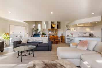 8 Lorrigan Way, Welcome Bay