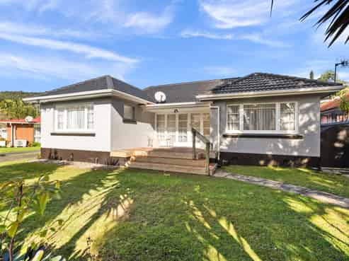 12 Lovatt Crescent, Kensington