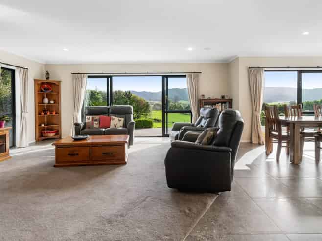 1027 Kaiaua Road, Mangatangi