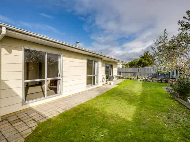 2a Trinity Crescent, Pirimai