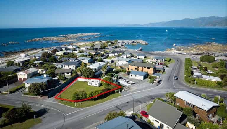 142 South Bay Parade, South Bay