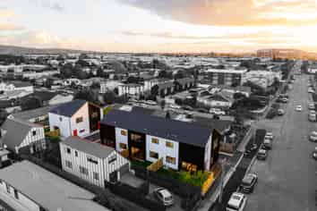 2/490 Cashel Street, Linwood