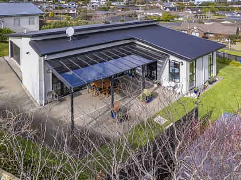 8 Lithgow Drive, Otamatea