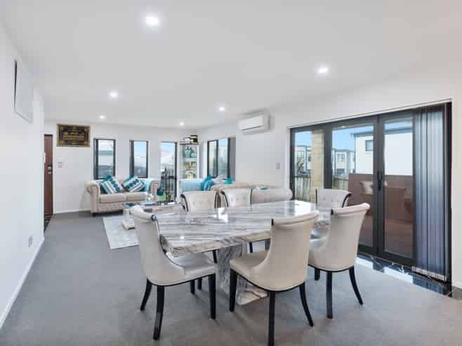 22 Millcroft Lane, Ranui