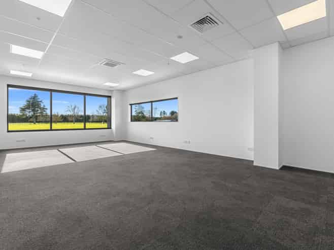 Exceptional office space with 15 car parks