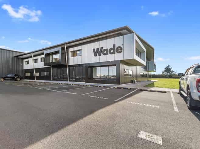 Exceptional office space with 15 car parks