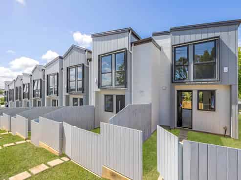 10/98 Tonar Street, Northcote