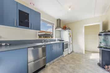 5 Maitland Avenue, Stoke