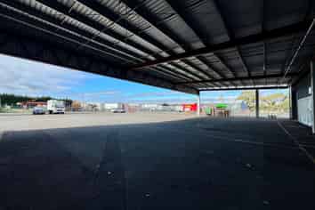 1,465sqm Industrial Warehouse and Yard For Lease