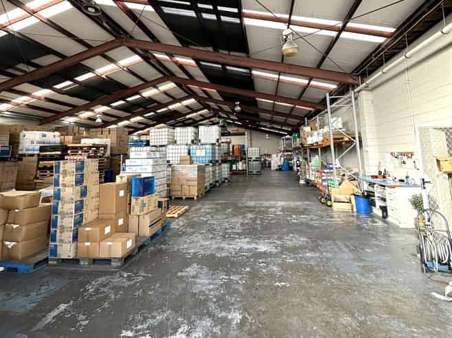 CBRE | 1,082sqm Cost Effective Warehouse