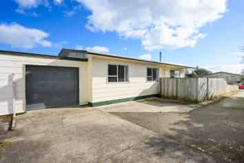 40 Geraldine Crescent, Cloverlea