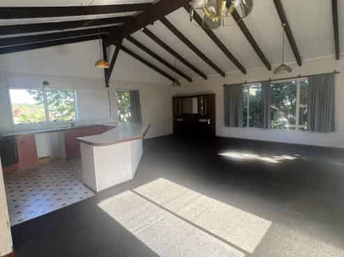 36 Invergarry Road, Hilltop