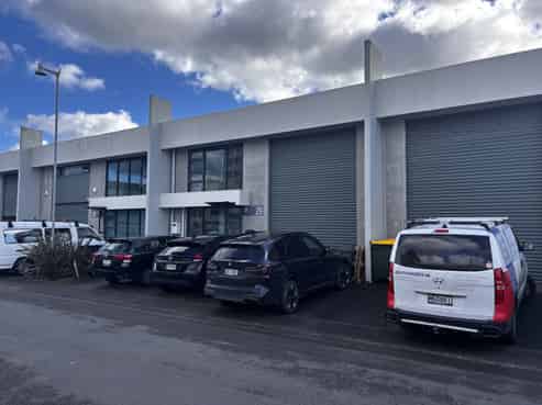 Fully Equipped 230sqm Food-Grade Commercial Unit!