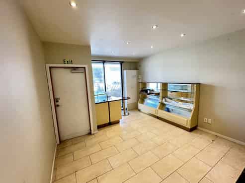 Fully Equipped 230sqm Food-Grade Commercial Unit!