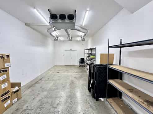 Fully Equipped 230sqm Food-Grade Commercial Unit!