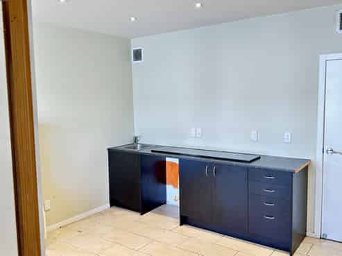 Fully Equipped 230sqm Food-Grade Commercial Unit!