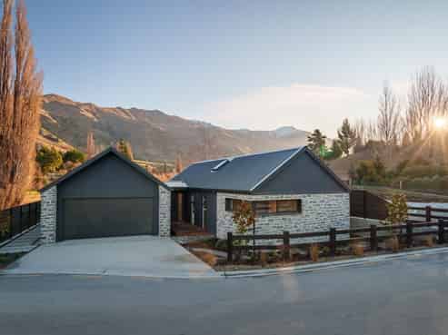 7 Kamana Rise, Wanaka