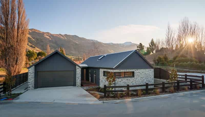 7 Kamana Rise, Wanaka