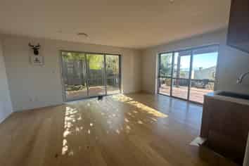 A/501 East Coast Road, Murrays Bay