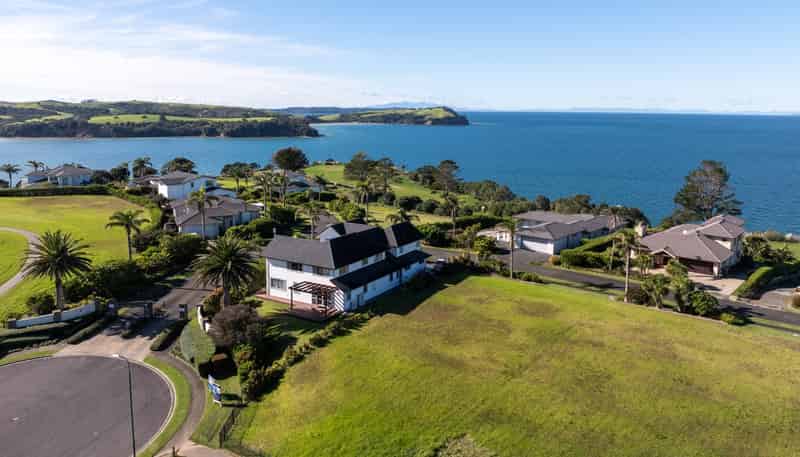 4 Palm View Terrace, Gulf Harbour