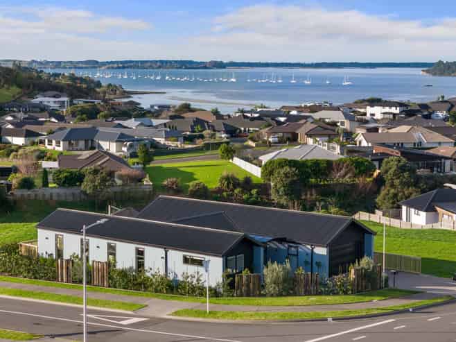 37 Ridge Drive, Omokoroa