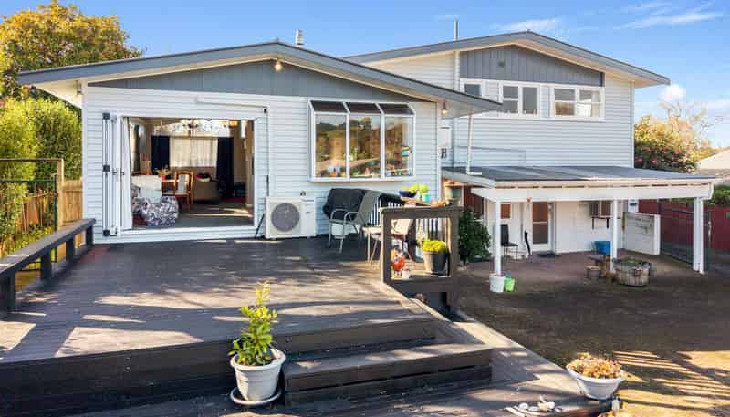 12 Rimuvale Street, Pukehangi