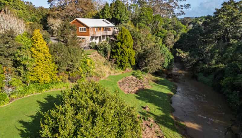 646 Puketona Road, Haruru