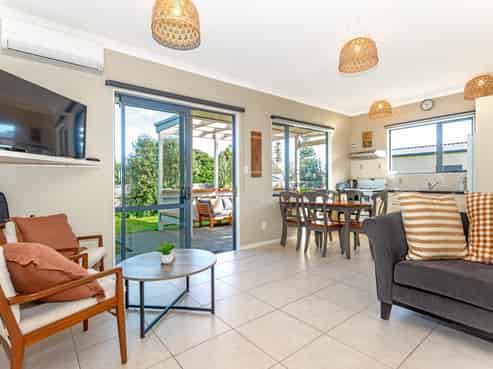 13 Ratau Street, Mahia