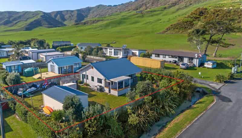 13 Ratau Street, Mahia