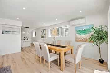 7B Waddell Avenue, Point England