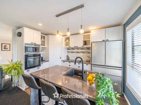 33 Fenchurch Grove, Stokes Valley