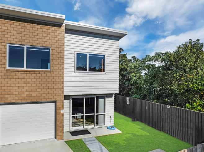 5A and 5B Kerrydale, Manurewa