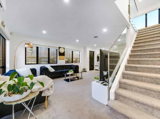 2 Dewan Lane, Papatoetoe