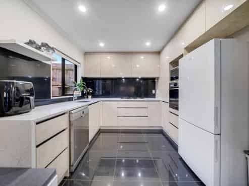 2 Dewan Lane, Papatoetoe