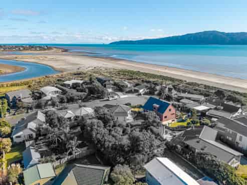 11 Waiheke Street, WAIKANAE BEACH