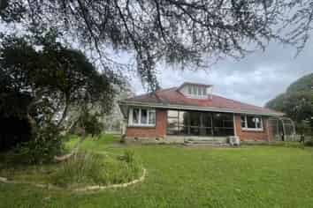 1215 Dairy Flat Highway, Dairy Flat