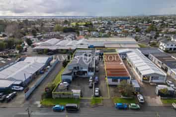 CALLING ALL WOODWORKERS & MANUFACTURERS! | 975sqm